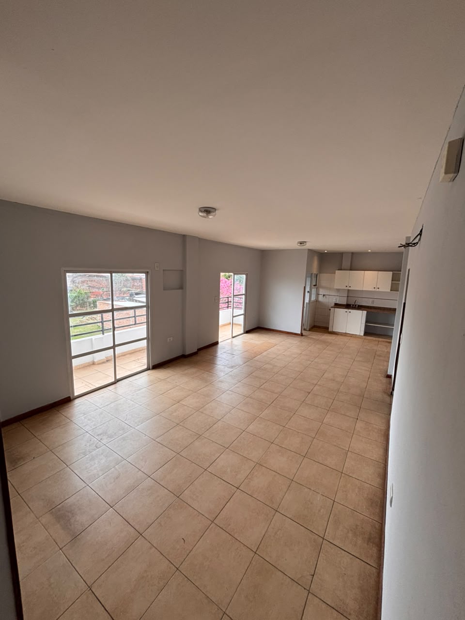 DEPARTAMENTO ALQUILER 2 DORMIS. Av armenia y Lugones
